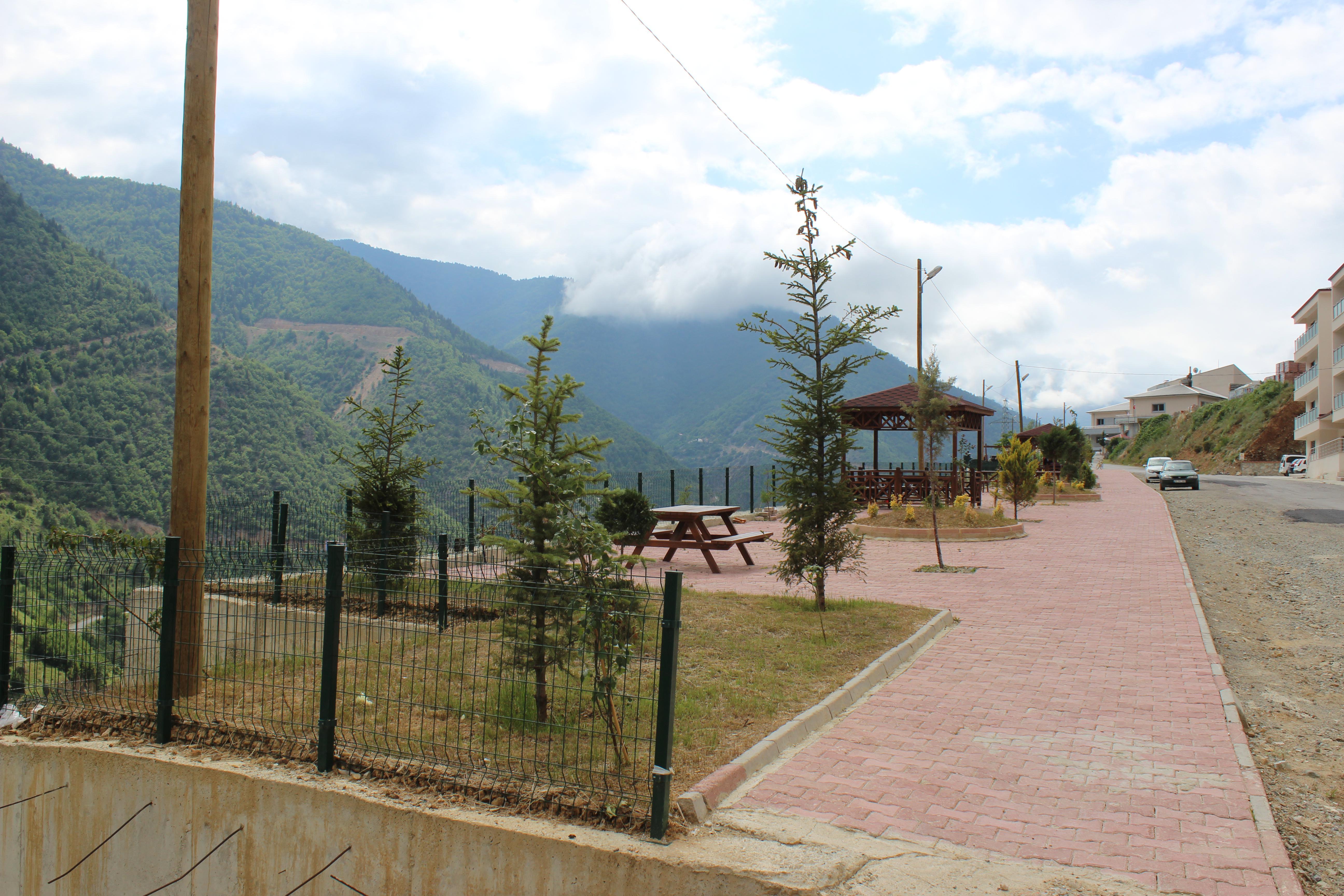 KÜRTÜN DEVLET HASTAHANESİ YOLUNDA PARK VE SOSYAL ALANLAR ÇALIŞMALARI TAMAMLANDI